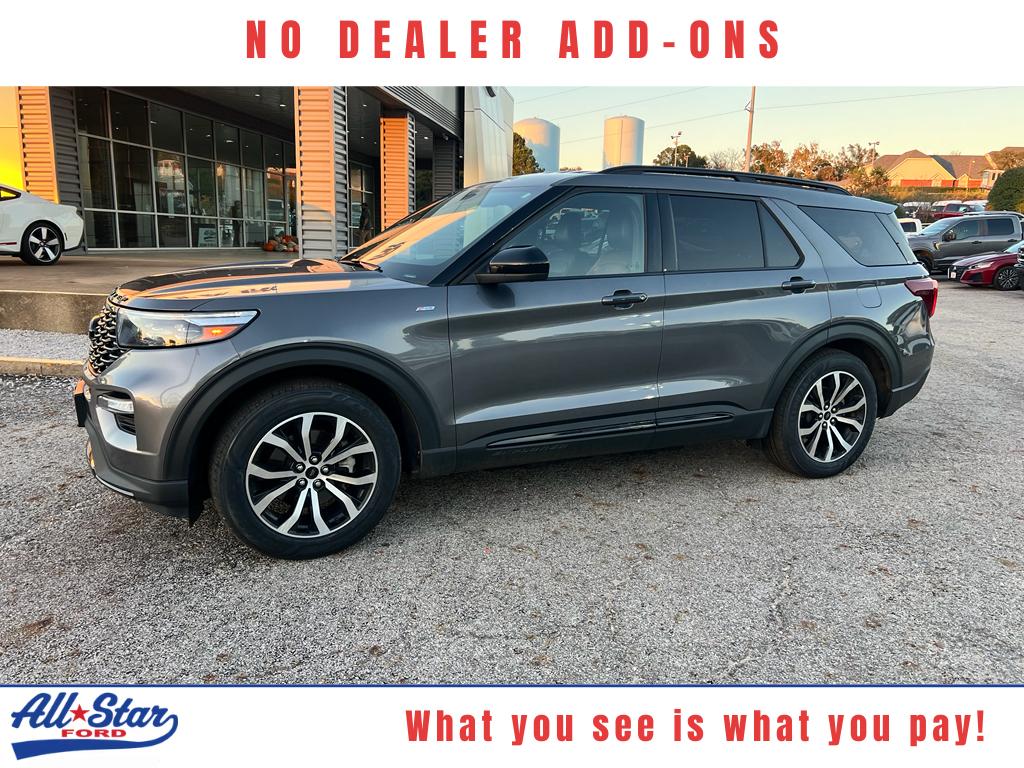 2022 Ford Explorer ST-LINE's photo