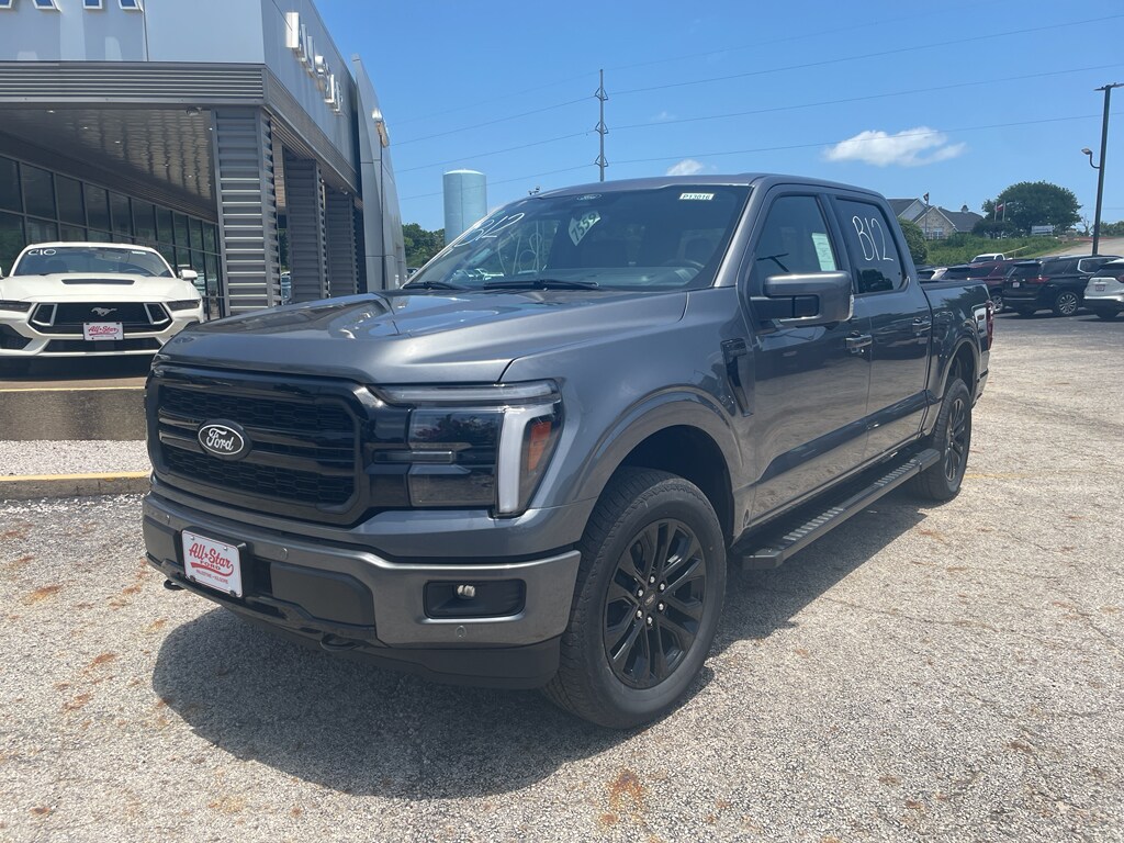 2025 Ford F-150 Lariat photo 2