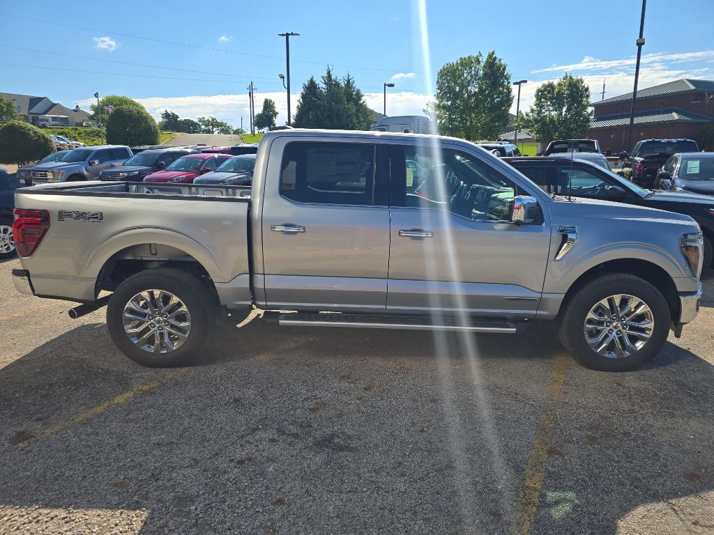 2025 Ford F-150 Lariat photo 4
