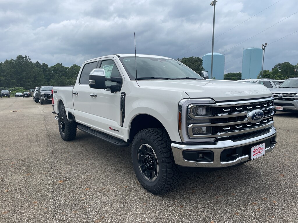 2025 Ford F-250 Lariat photo 3