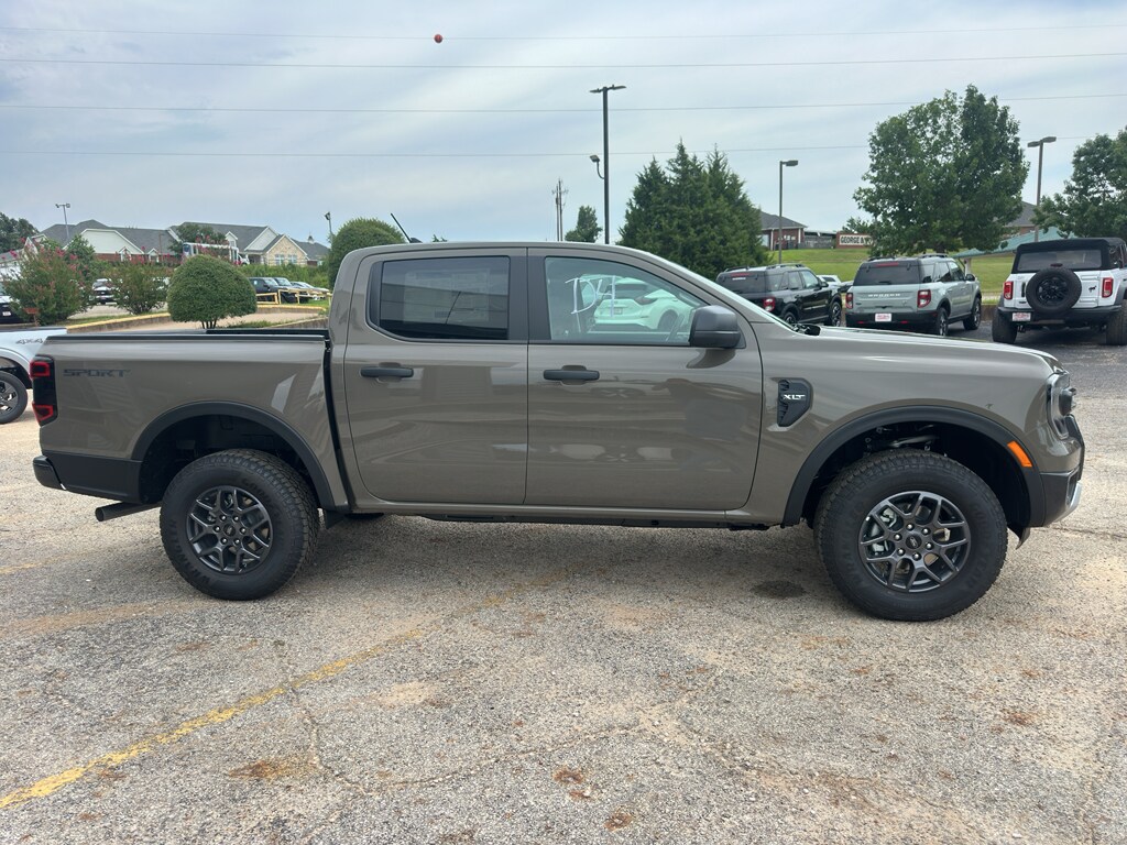 2025 Ford Ranger XLT photo 2