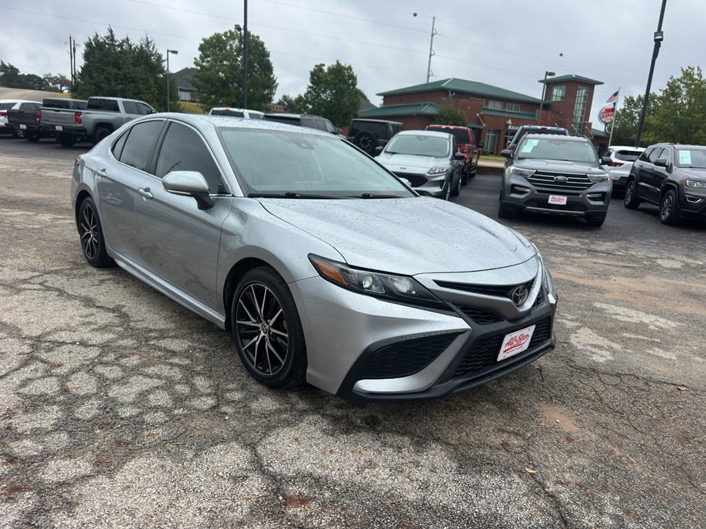 Used 2023 Toyota Camry SE Sedan