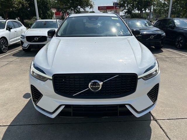 2025 Volvo XC60 Hybrid T8 photo 4