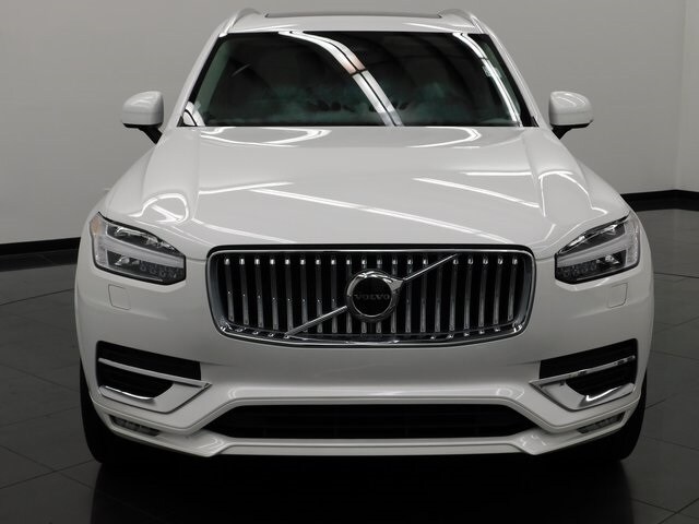 2024 Volvo XC90 B5 Core photo 3