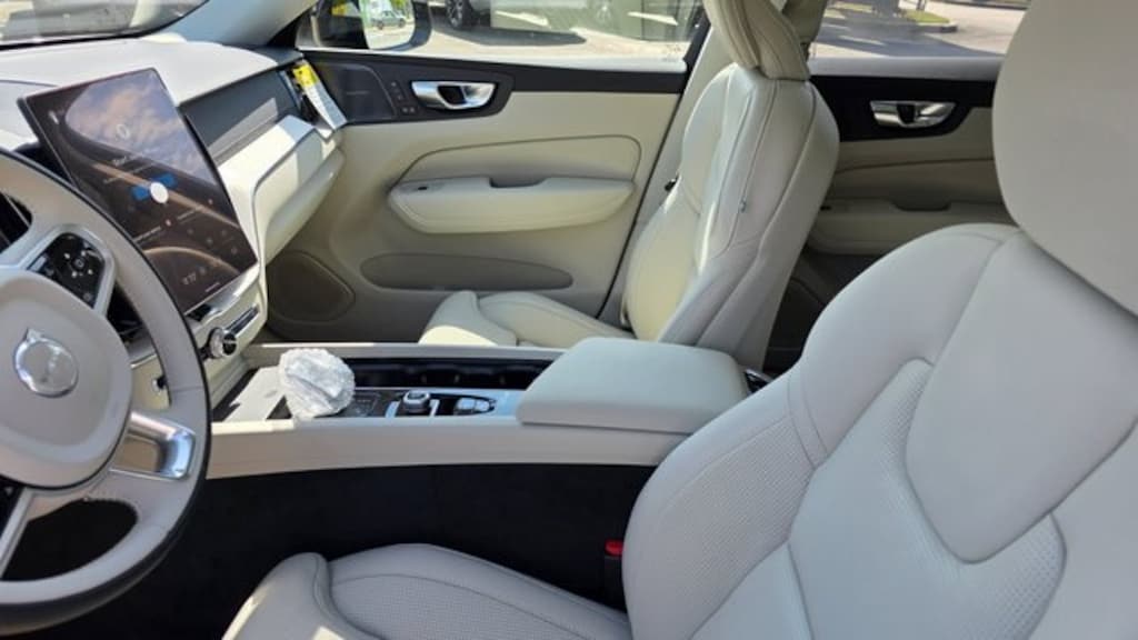 New 2026 Volvo XC60 B5 Ultra SUV