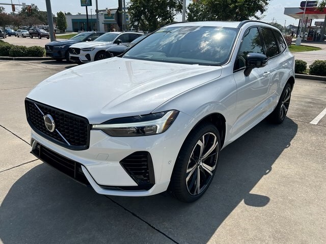 2025 Volvo XC60 Hybrid T8 photo 3