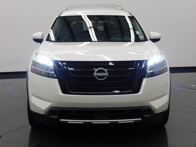 2024 Nissan Pathfinder SL photo 2
