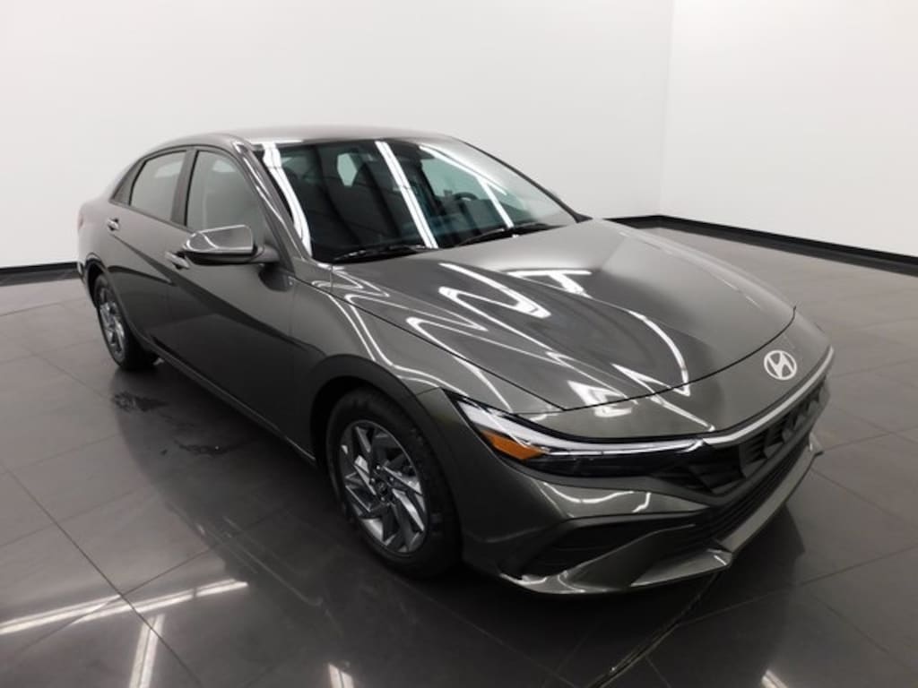 Used 2024 Hyundai Elantra SEL Sedan