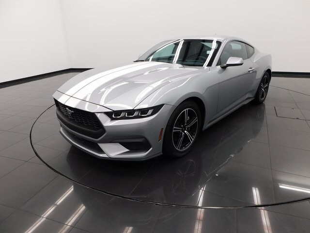 2024 Ford Mustang EcoBoost photo 4