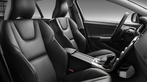 Volvo-V60CrossCountry-Gallery_Image2-4096x2304-25-v1.jpg