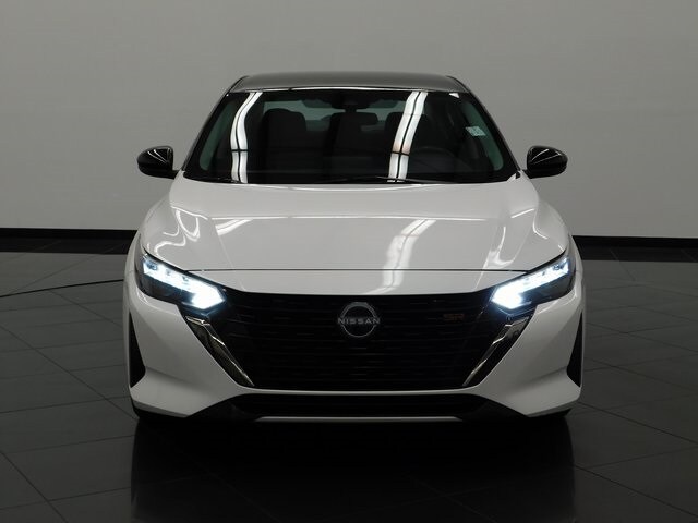 2024 Nissan Sentra SR photo 3