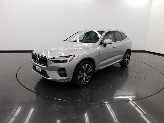 2022 Volvo XC60 B5 Inscription photo 3