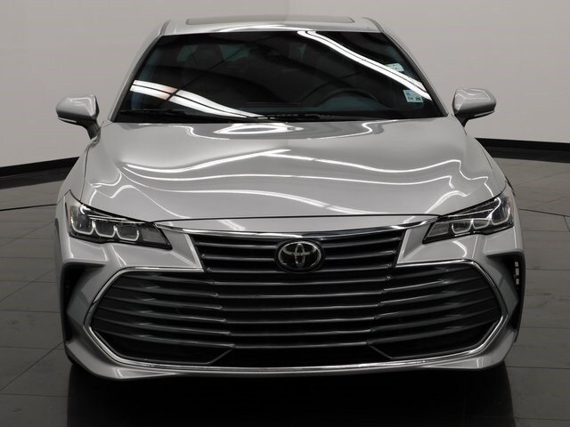 2020 Toyota Avalon XLE photo 3