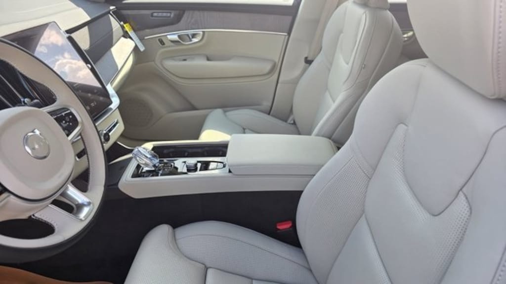 New 2026 Volvo XC90 B6 Ultra 7-Seater SUV