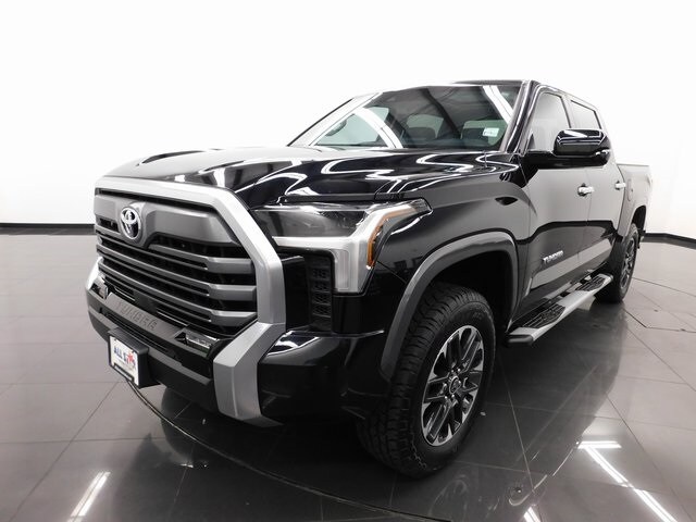 2023 Toyota Tundra Limited photo 2