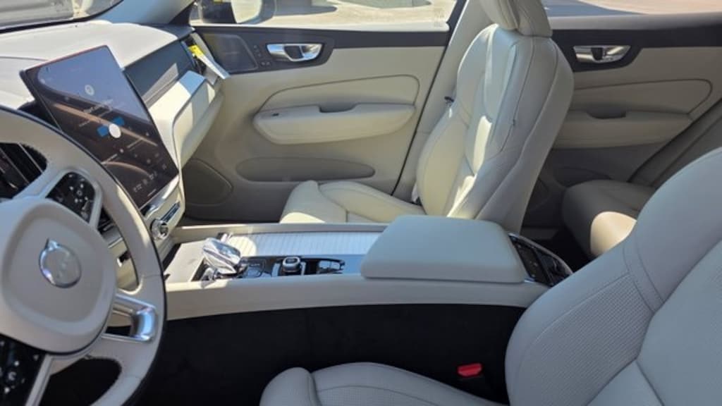 New 2026 Volvo XC60 B5 Ultra SUV