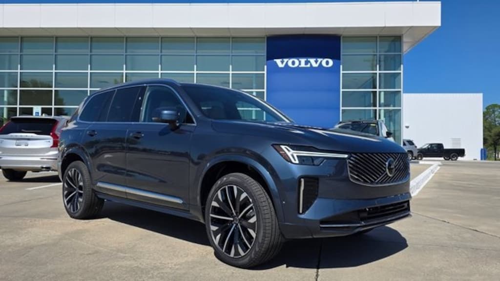 New 2026 Volvo XC90 B6 Plus 7-Seater SUV