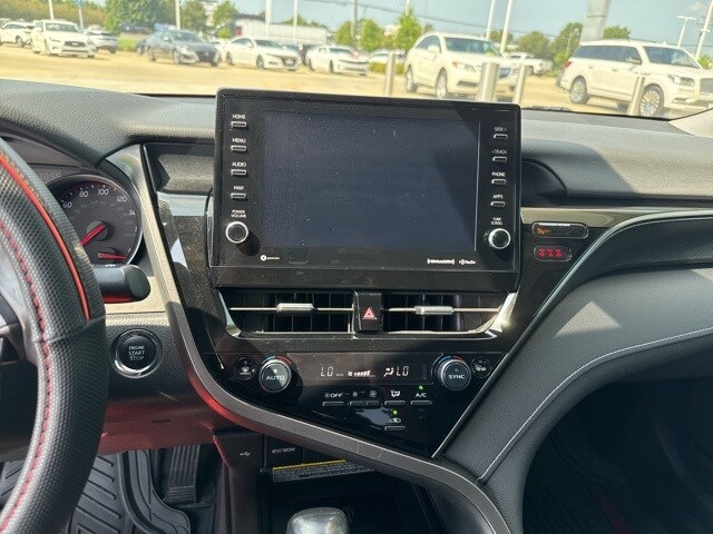 2021 Toyota Camry XSE photo 3