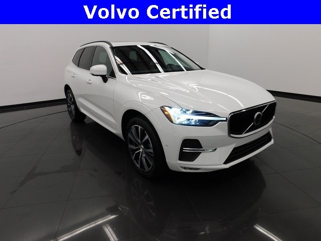 2022 Volvo XC60 B5 FWD Momentum