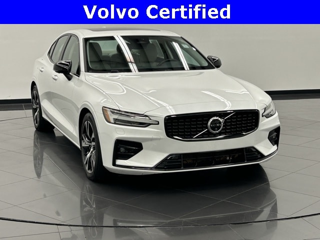 2024 Volvo S60 B5 Plus Dark