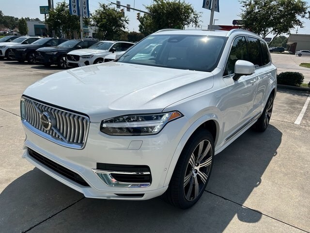 2025 Volvo XC90 T8 Plus photo 3