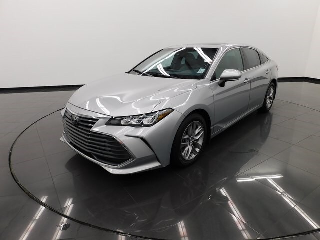 2020 Toyota Avalon XLE photo 4