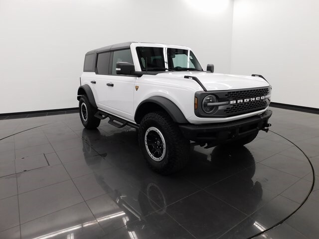 2024 Ford Bronco Badlands photo 2