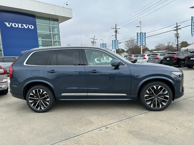 2025 Volvo XC90 photo 2