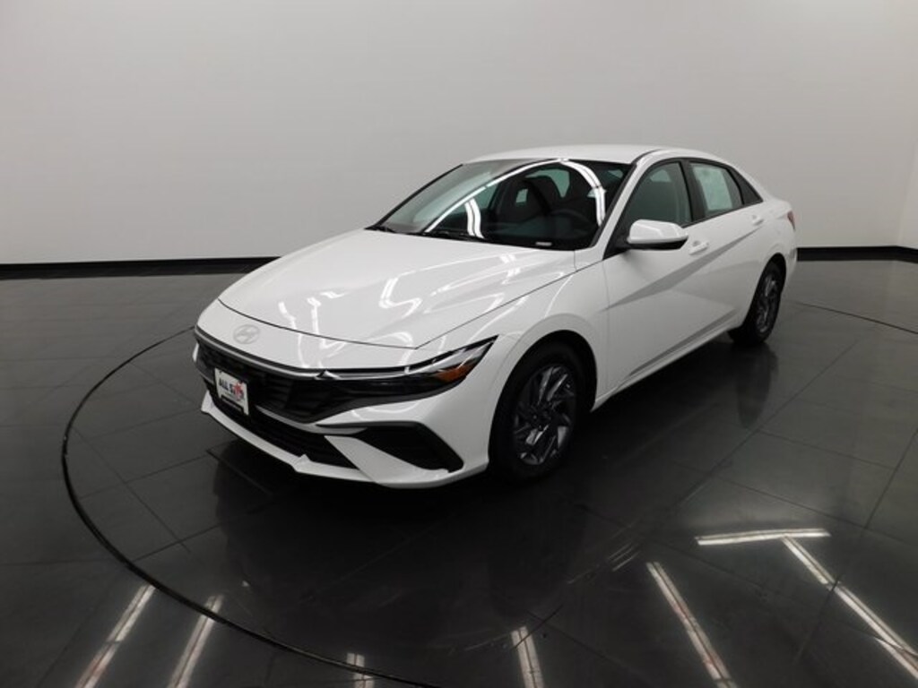 Used 2024 Hyundai Elantra SEL Sedan