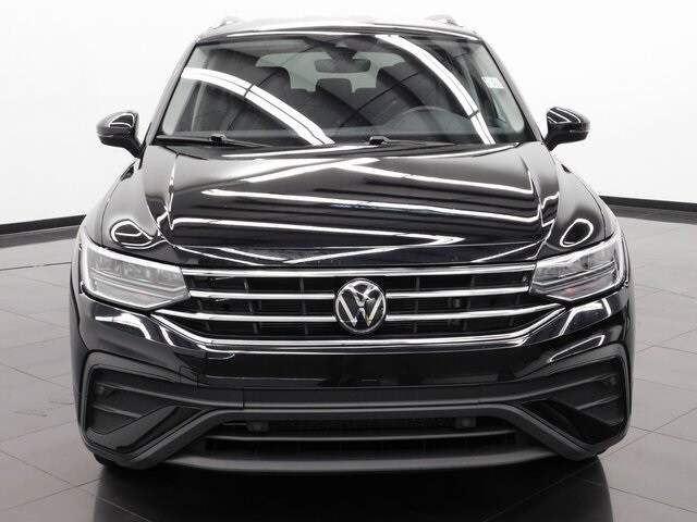 2024 Volkswagen Tiguan SE Wolfsburg Edition photo 2