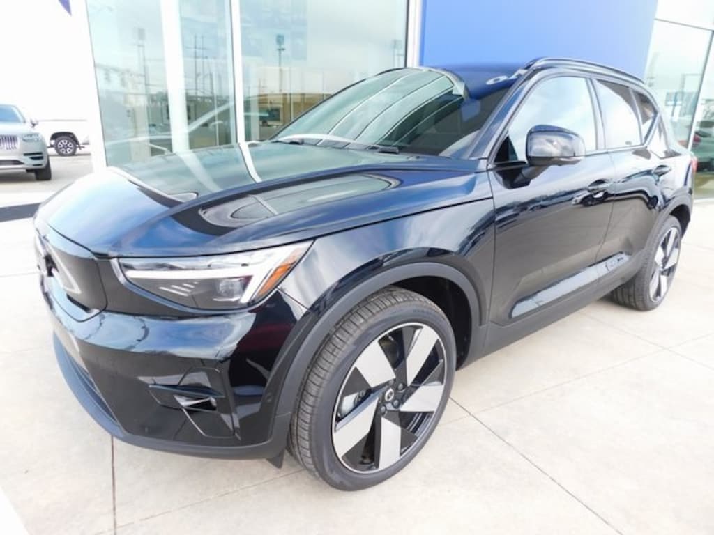 Certified 2024 Volvo XC40 Recharge Pure Electric Twin Plus SUV