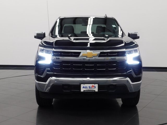 2023 Chevrolet Silverado 1500 LT photo 2