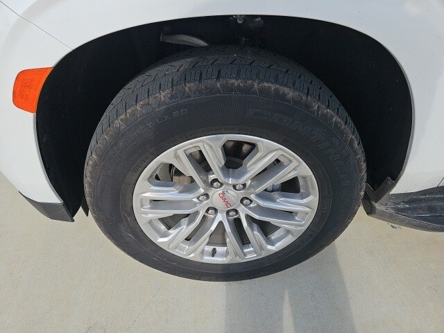 2024 Gmc Yukon XL SLT photo 2