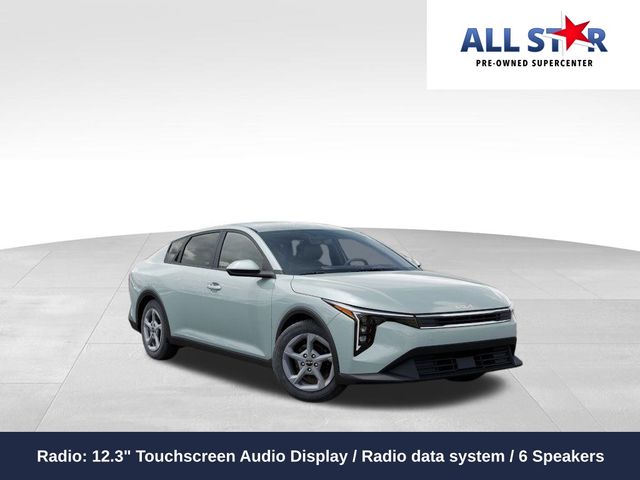 2025 Kia K4 LXS's photo