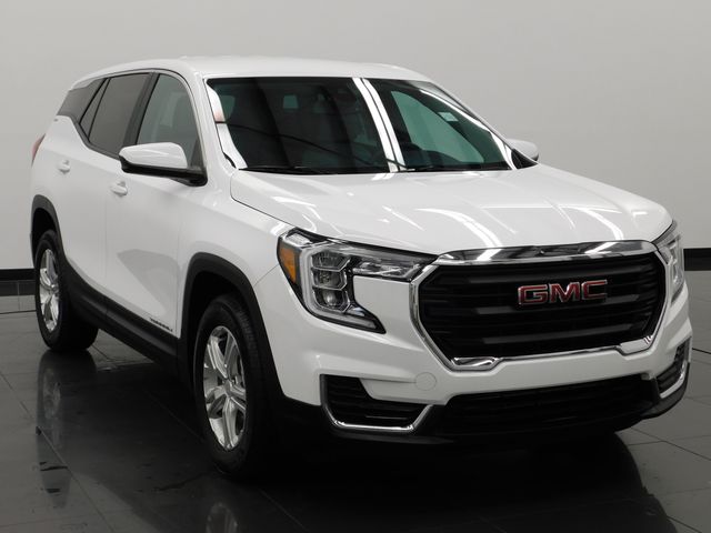 2024 GMC Terrain SLE's photo