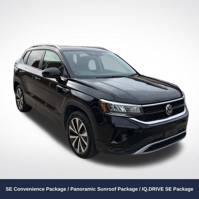 2022 Volkswagen Taos SE's photo