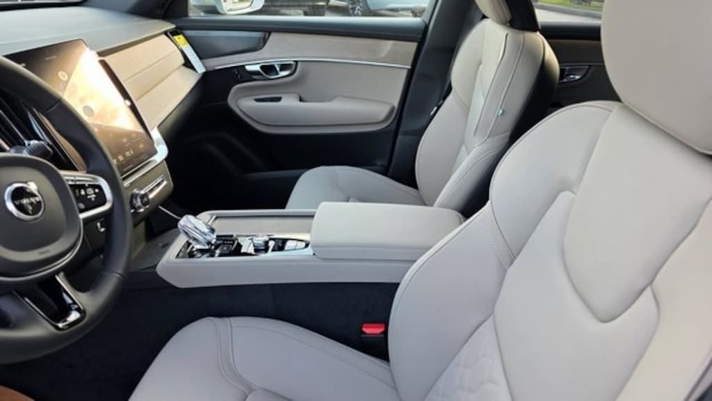 New 2026 Volvo XC90 B6 Plus 7-Seater SUV