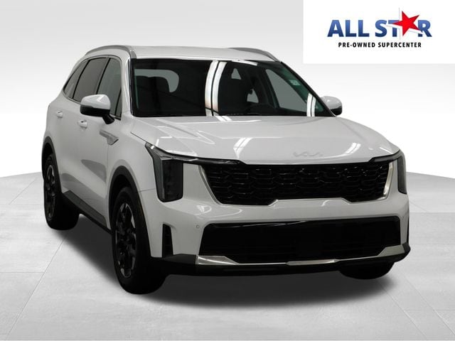 2024 Kia Sorento S's photo