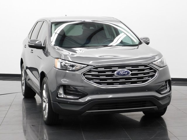 2024 Ford Edge Titanium's photo
