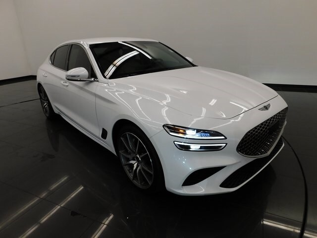 2024 Genesis G70 2.5T photo 2