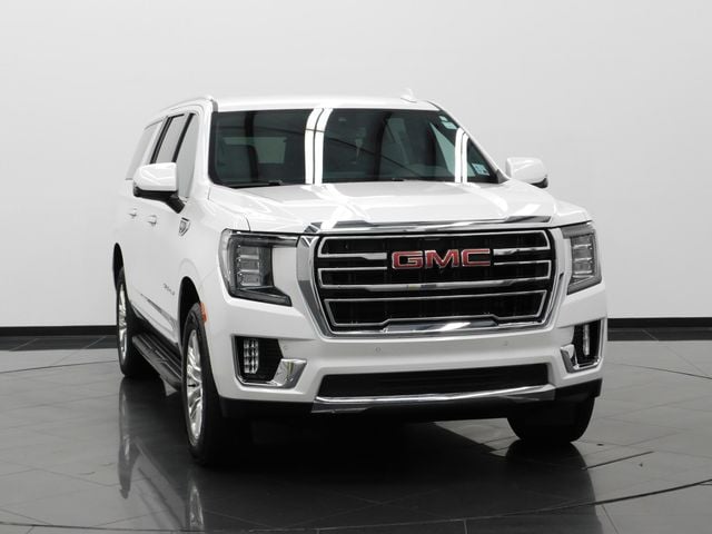 2024 GMC Yukon XL SLT's photo