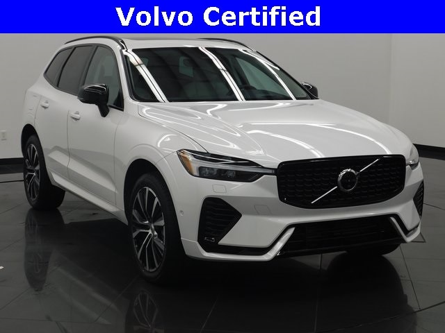 2023 Volvo XC60 Ultimate's photo