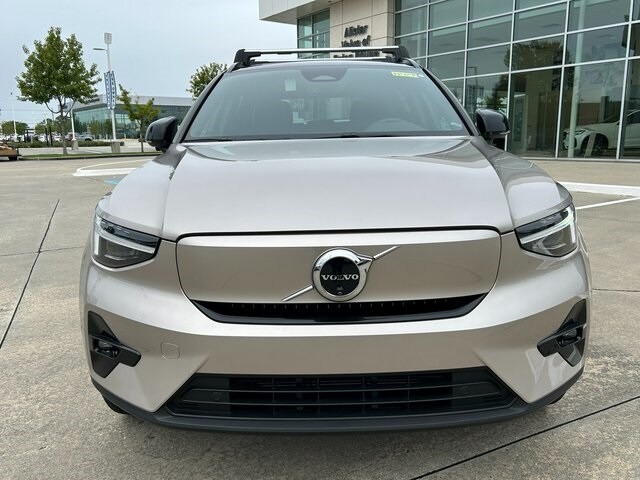 2024 Volvo XC40 Recharge Plus photo 3