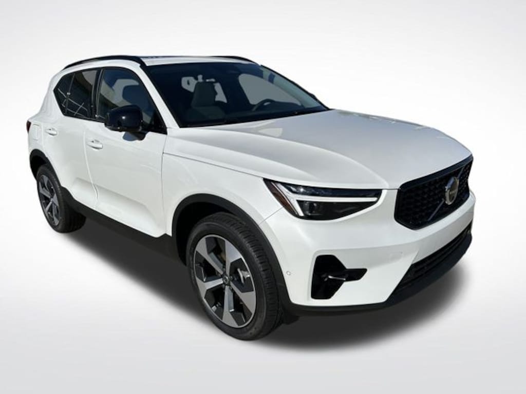 New 2026 Volvo XC40 B5 Plus SUV