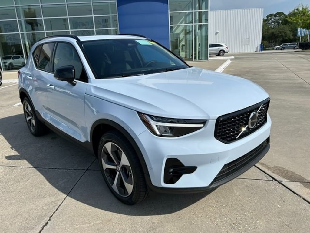 New 2026 Volvo XC40 Plus SUV