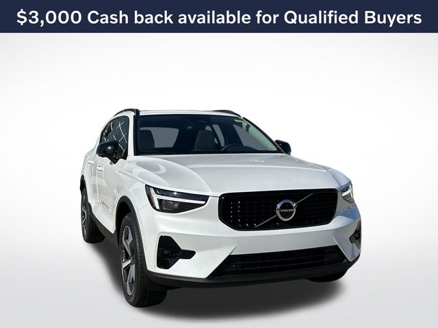 2026 Volvo XC40 SUV 