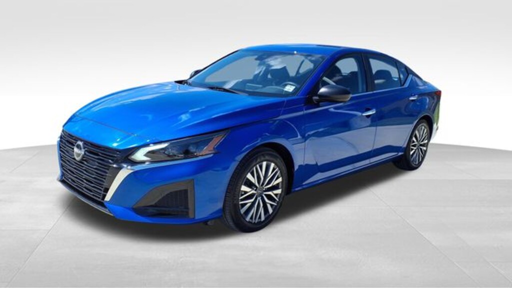 Used 2025 Nissan Altima 2.5 SV Sedan