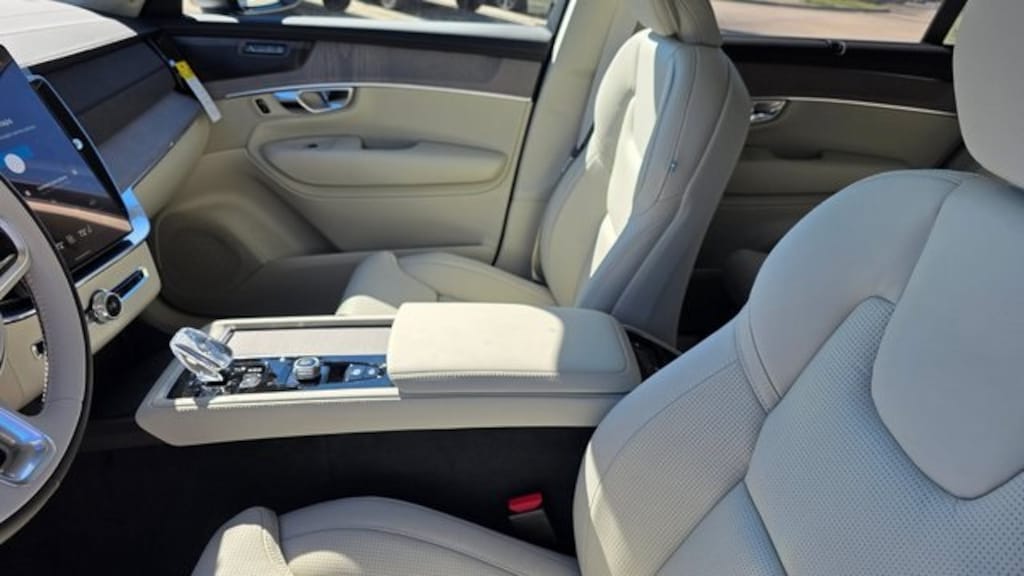 New 2026 Volvo XC90 B6 Ultra SUV