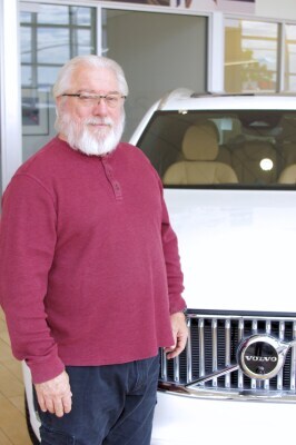 Staff member George Losset from ID_182740ab9659