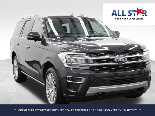 2023 Ford Expedition Limited's photo